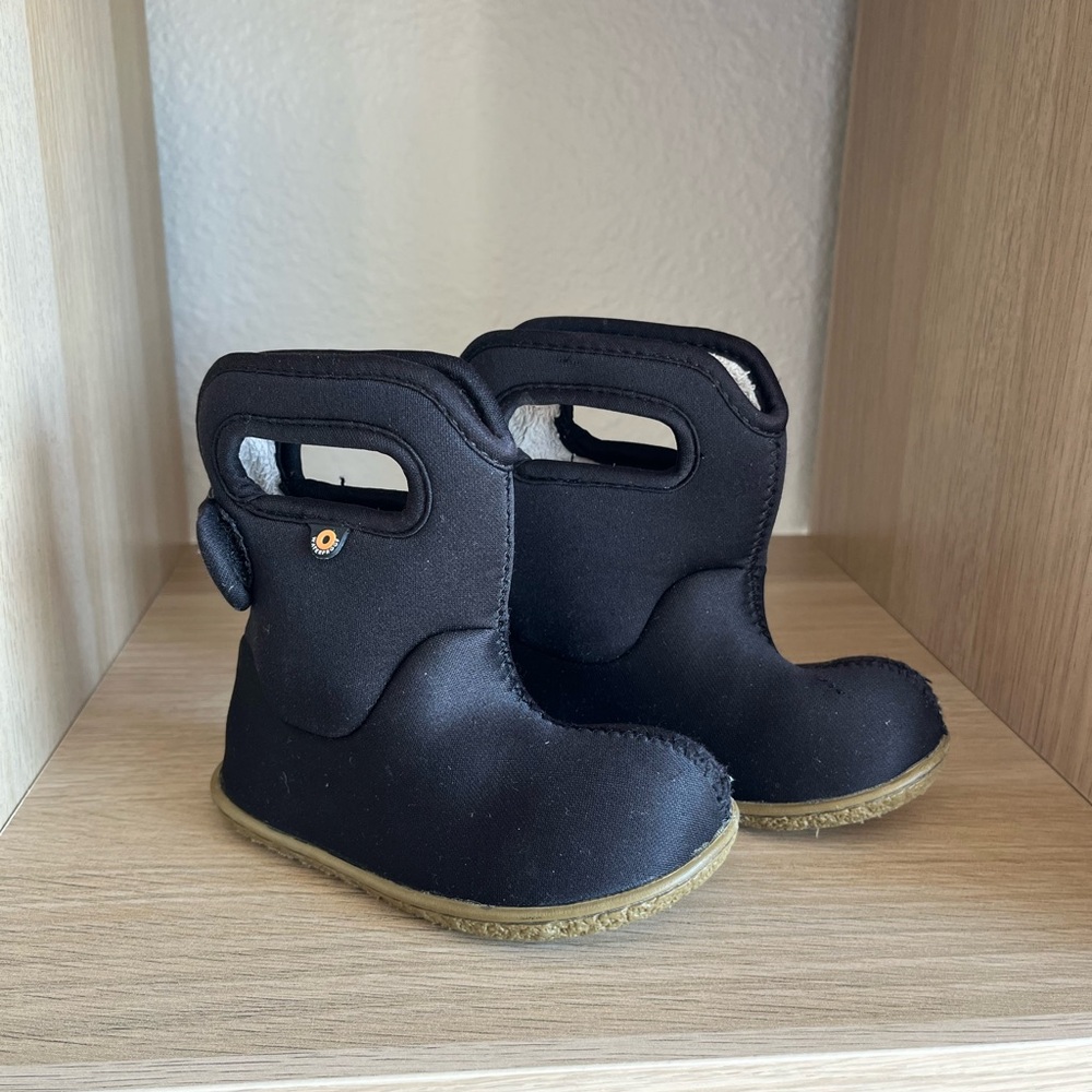 Toddler Black Bogs Boots